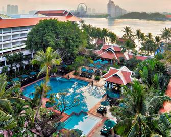 Anantara Riverside Bangkok Resort - Bangkok - Piscina