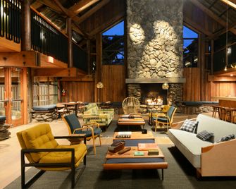 Timber Cove Resort - Jenner - Salónek