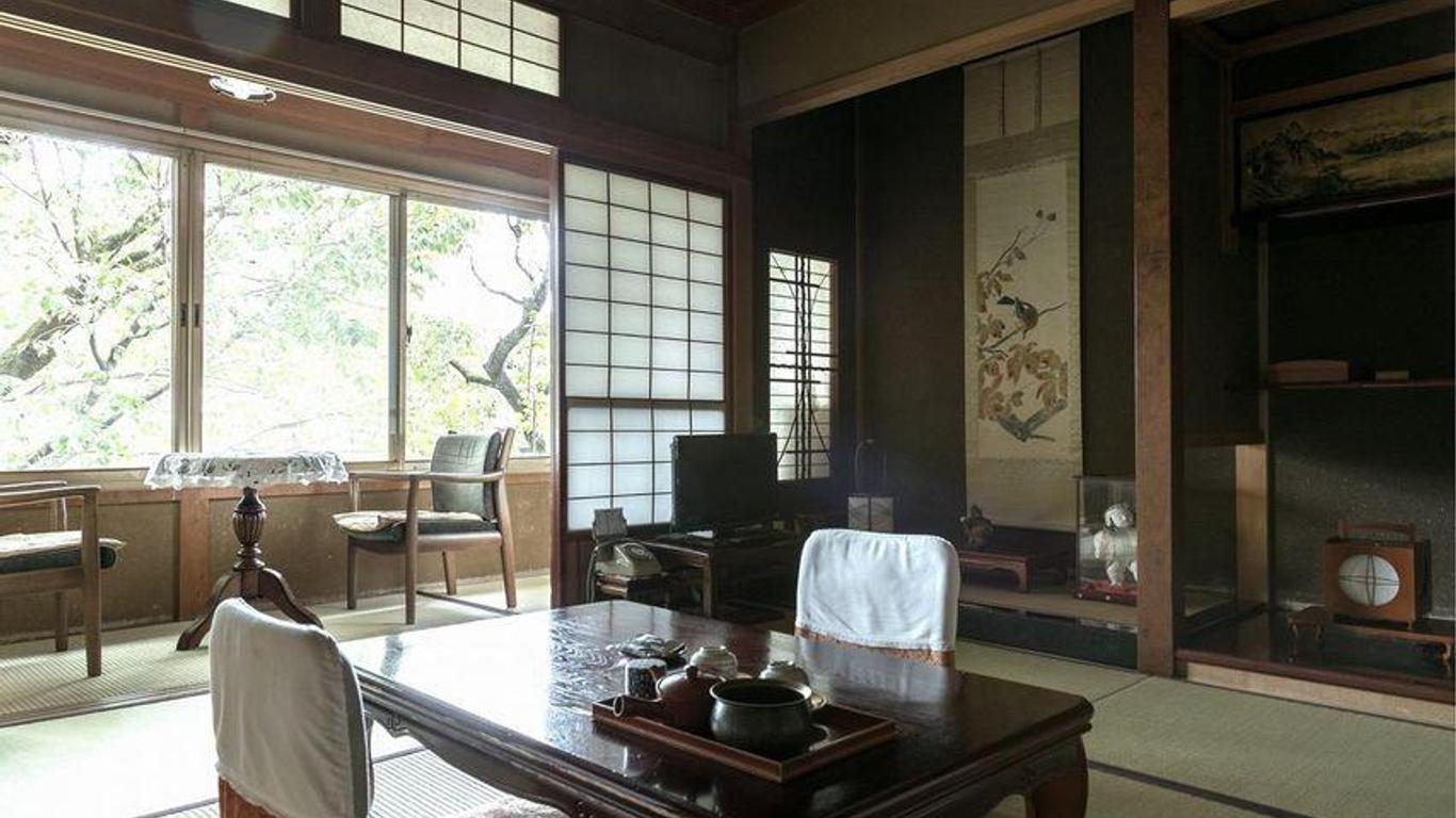 Sumiyoshi Ryokan
