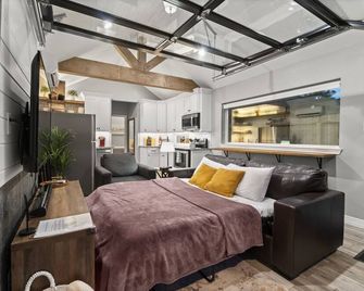 Hot Tub! 400 Sf Spacious, Private Tiny Home Experience! - Spring - Habitación