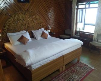 Hotel Jeetu - Kausani - Bedroom