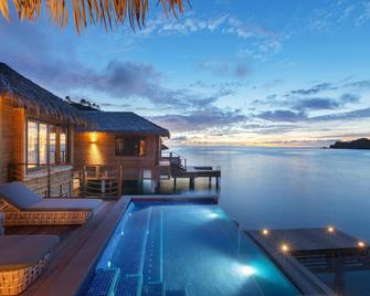Royalton Antigua, An Autograph Collection Resort & Casino - Five Islands Village - Piscina