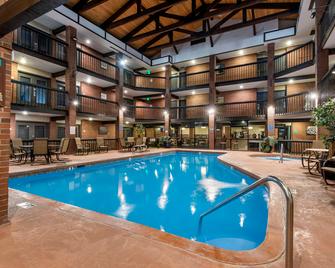 里奧格蘭德貝斯特韋斯特普勒斯酒店 - 杜朗哥 - 杜蘭戈（科羅拉多州） - 游泳池