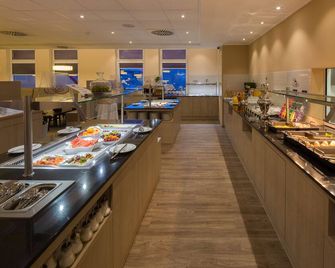 Maximilian Hotel & Apartments Weil am Rhein / Basel - Weil-am-Rhein - Buffet