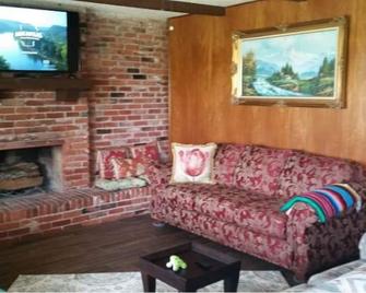 \'Chateau Beauregard\' country relaxation in Crowley - Crowley - Sala de estar