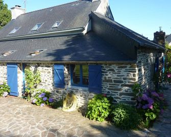 Charming Stone House In A Very Children Friendly Village. Walk To Harbor & Beach - Clohars-Carnoët - Gebäude