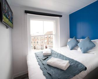 easyHotel London Luton - Luton - Bedroom