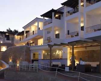 Atrium of Alonissos - Patitiri