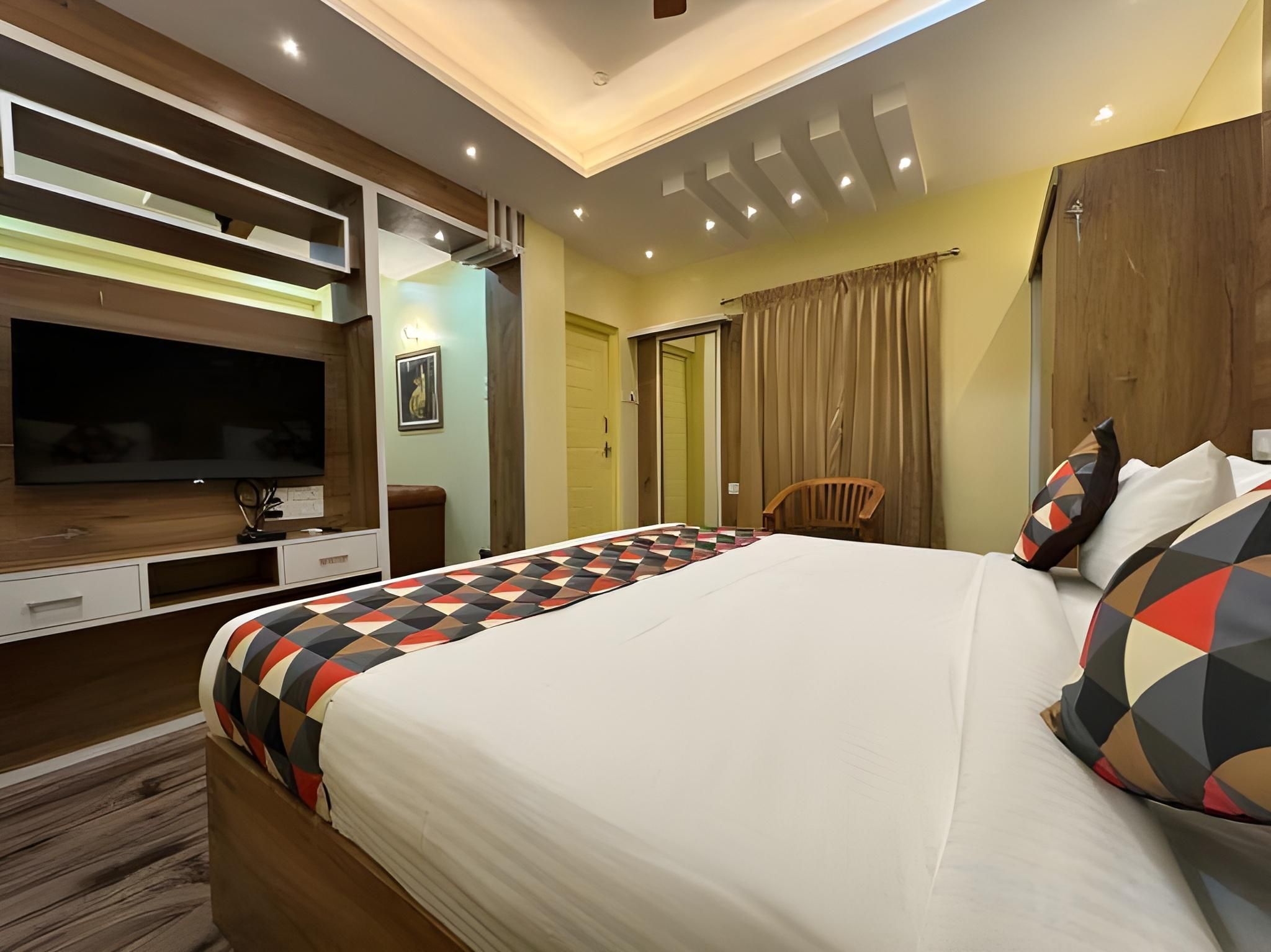 Forest Transit Hotel And Service Apartment thumbnail 2