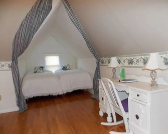 Carriage Lane Inn - Murfreesboro - Bedroom