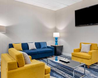 Comfort Inn and Suites Danbury-Bethel - Danbury - Sala de estar
