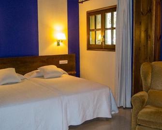 Hotel Can Blanc - Olot - Schlafzimmer