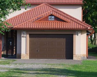 Spacious 5-bedroom building in charming Rzeszów with AC, WiFi - رزيسزو - مبنى