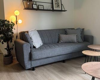 Lejelighed tæt på Motorvejen - Fredericia - Living room
