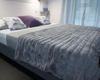 5 Terre Inn Affittacamere - La Spezia - Slaapkamer