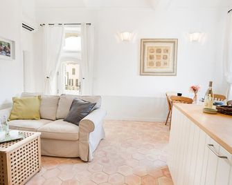 La Maison Mentone Lorgues - Lorgues - Living room