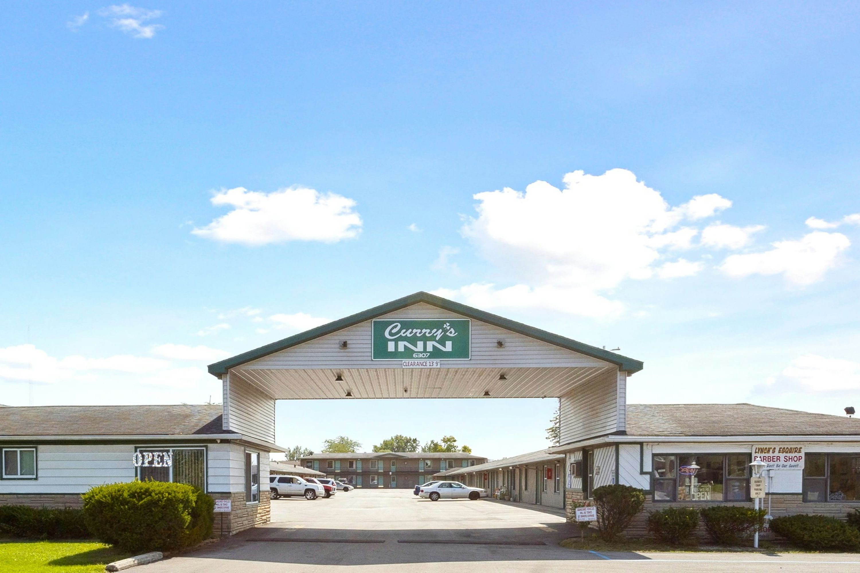 Currys Motel Saginaw - Saginaw - Building