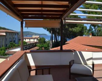 Terrace on Naregno. - Porto Azzurro - Balcone