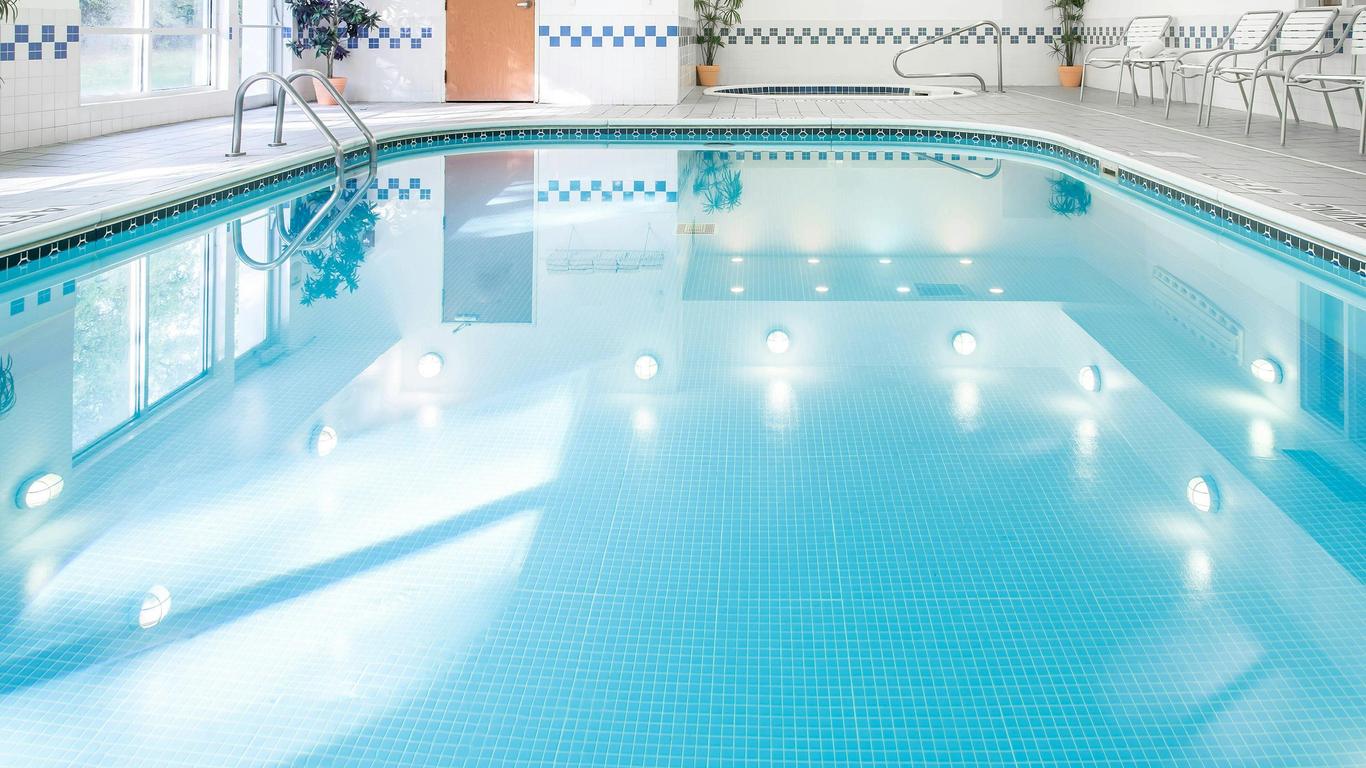 Fairfield Inn & Suites by Marriott Canton