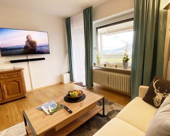 Moderne, 1-Zimmer Ferienwohnung mit Bergblick - Oy-Mittelberg - Wohnzimmer