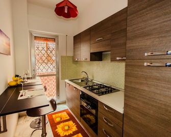 'Naxos Sea Holiday Apartments' east coast of Sicily, Taormina-Etna district - Giardini Naxos - Kuchnia