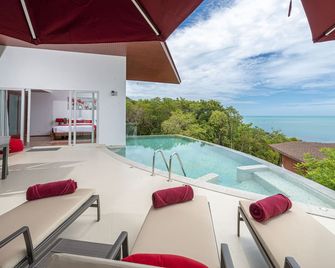 Eranda Pool Spa Villa Chaweng - Ko Samui - Balcón