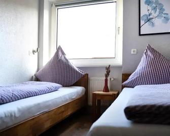 Hotel Garni Moers - Moers - Slaapkamer