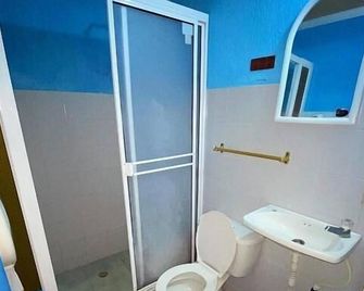 Yellow Moon Guesthouse & Apartments - San Andrés - Baño