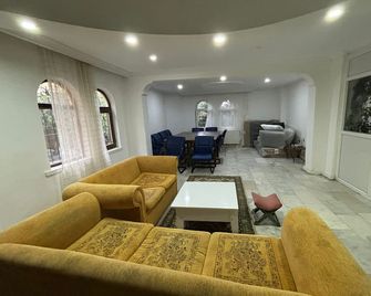 loopy lodge hotel - Urgup - Obývací pokoj