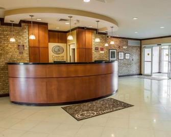 Comfort Suites Southport - Indianapolis - Front desk