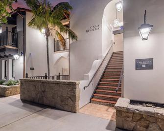 Casa Riviera - Boutique Suites in Downtown Santa Barbara - Santa Barbara - Stairs
