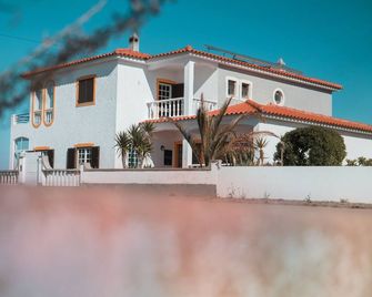 Surfinn Algarve - Aljezur - Gebäude