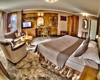 Meg-Lozenetz Hotel - Sofia - Bedroom
