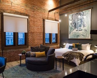48 King West Boutique Hotel - Brockville