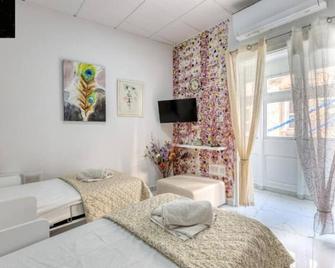 The Sliema Studio Stay by 360 Estates - Sliema - Slaapkamer