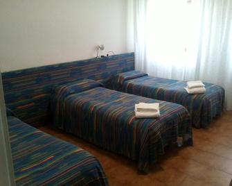 Albergo Ristorante Borghese - Montereale Valcellina - Habitación