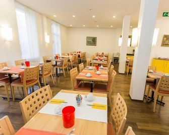 Becozy Self Check-in Pop-up Hotel Basel - Basel - Restaurant