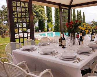 Montecarlo, 1.5 acres, private pool, walk to restaurants. WIFI Close Lucca - Altopascio