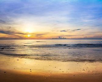 Comfort House - Balikpapan - Plaża