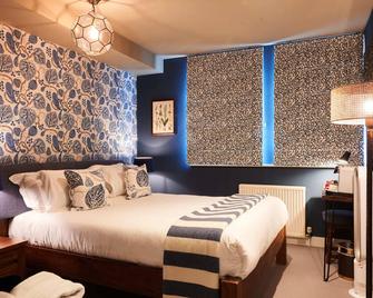 كينجز أرمز هوتل - أكسفورد - غرفة نوم