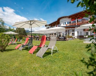 Alpenhof Oberstdorf Hotel & Spa, BW Signature Collection - Оберстдорф - Патіо