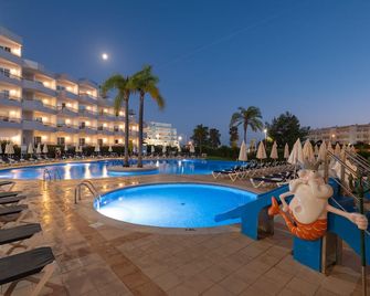 Vila Gale Nautico - Armação de Pêra - Pool