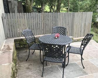 Cosy, romantic fellside cottage hidden in the Glencoyne valley - Keswick - Patio