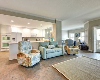 Pet-Friendly Fernandina Beach Condo Walk to Beach - Fernandina Beach - Sala de estar