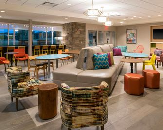 Home2 Suites by Hilton Appleton - Appleton - Lounge