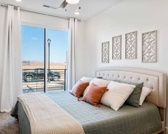 The Suite Spot #101 by RedAwning - Saint George - Habitación