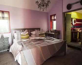 Lower Barns Guest House - St. Austell