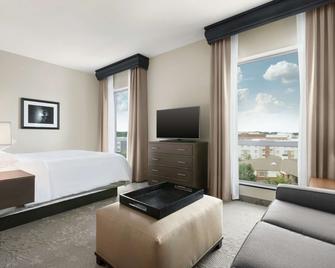 Embassy Suites by Hilton Charlotte Ayrsley - Charlotte - Bedroom