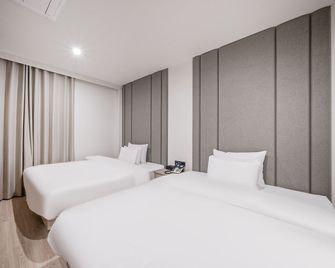 Poverta Stay Hotel - Gyeongju