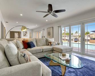 Riviera Oasis: Waterfront, Pool, 5min To Beach - Fort Lauderdale